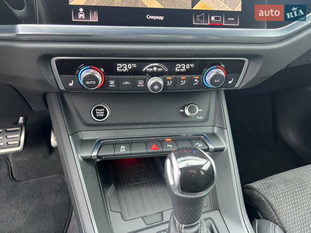 Черный Ауди Ку3, объемом двигателя 1.5 л и пробегом 106 тыс. км за 28800 $, фото 32 на Automoto.ua