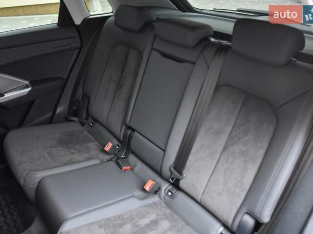 Черный Ауди Ку3, объемом двигателя 1.97 л и пробегом 40 тыс. км за 38400 $, фото 85 на Automoto.ua