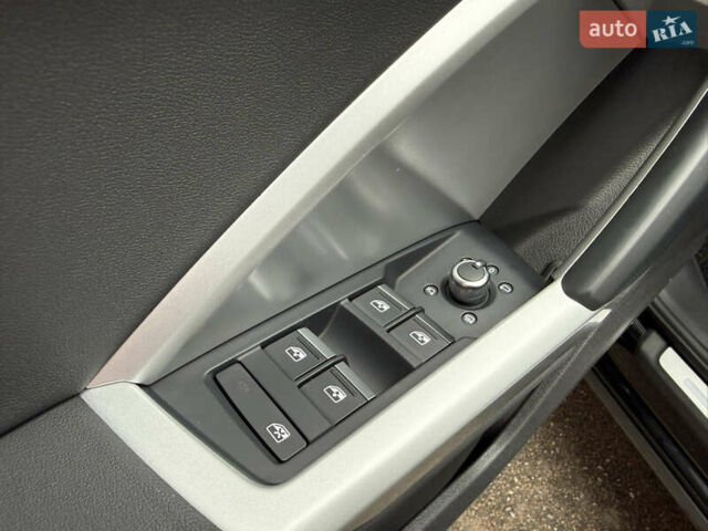 Чорний Ауді Ку3, об'ємом двигуна 1.97 л та пробігом 38 тис. км за 34999 $, фото 27 на Automoto.ua