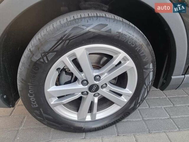 Черный Ауди Ку3, объемом двигателя 1.97 л и пробегом 52 тыс. км за 33992 $, фото 12 на Automoto.ua