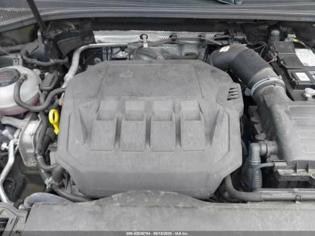 Чорний Ауді Ку3, об'ємом двигуна 2 л та пробігом 21 тис. км за 7500 $, фото 8 на Automoto.ua