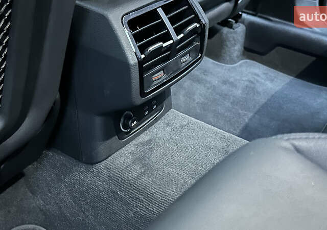 Черный Ауди Ку3, объемом двигателя 2 л и пробегом 22 тыс. км за 25200 $, фото 20 на Automoto.ua