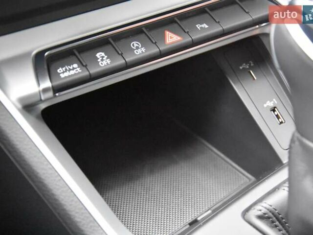 Черный Ауди Ку3, объемом двигателя 1.97 л и пробегом 40 тыс. км за 38400 $, фото 57 на Automoto.ua