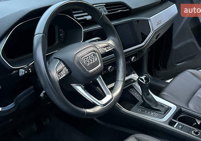 Черный Ауди Ку3, объемом двигателя 2 л и пробегом 22 тыс. км за 25200 $, фото 15 на Automoto.ua