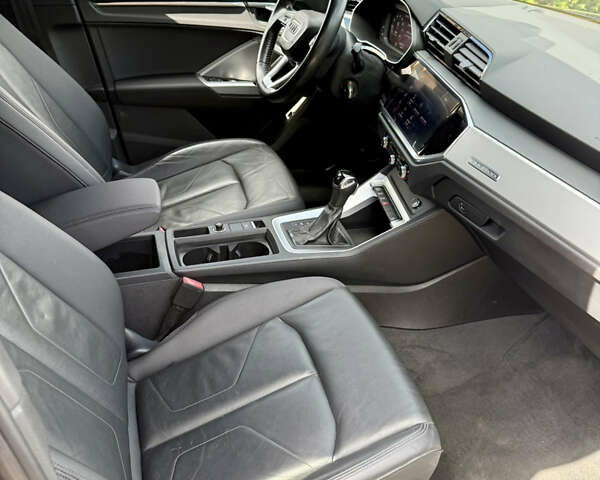 Чорний Ауді Ку3, об'ємом двигуна 1.98 л та пробігом 142 тис. км за 22500 $, фото 7 на Automoto.ua