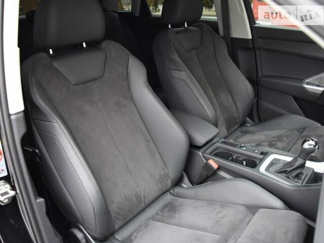 Черный Ауди Ку3, объемом двигателя 1.97 л и пробегом 40 тыс. км за 38400 $, фото 48 на Automoto.ua