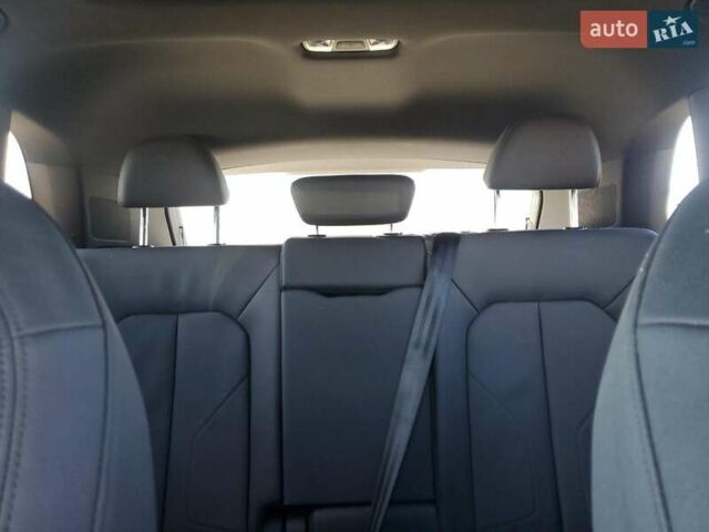 Черный Ауди Ку3, объемом двигателя 2 л и пробегом 112 тыс. км за 8500 $, фото 9 на Automoto.ua