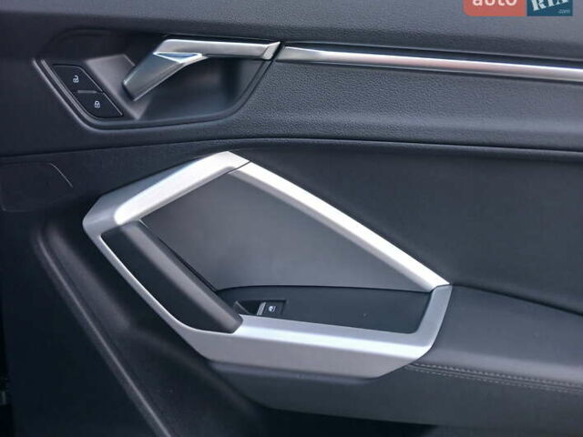 Черный Ауди Ку3, объемом двигателя 1.98 л и пробегом 75 тыс. км за 26400 $, фото 34 на Automoto.ua