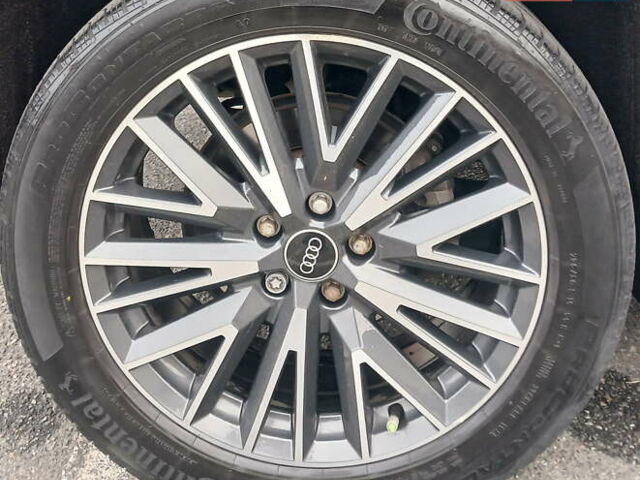 Черный Ауди Ку3, объемом двигателя 1.98 л и пробегом 75 тыс. км за 26400 $, фото 44 на Automoto.ua