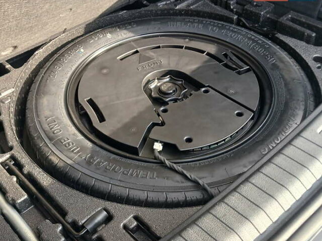 Черный Ауди Ку3, объемом двигателя 1.98 л и пробегом 75 тыс. км за 26400 $, фото 39 на Automoto.ua