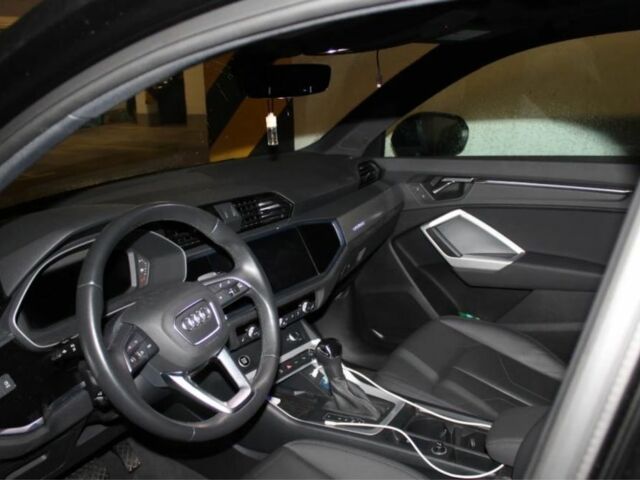 Чорний Ауді Ку3, об'ємом двигуна 2 л та пробігом 48 тис. км за 15800 $, фото 16 на Automoto.ua