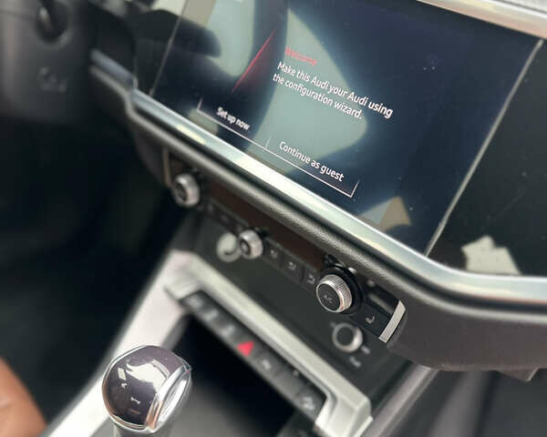 Чорний Ауді Ку3, об'ємом двигуна 2 л та пробігом 63 тис. км за 19950 $, фото 20 на Automoto.ua