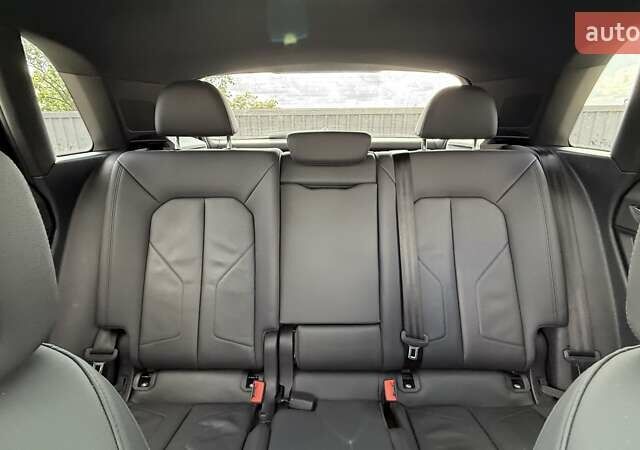 Черный Ауди Ку3, объемом двигателя 1.98 л и пробегом 127 тыс. км за 28900 $, фото 12 на Automoto.ua