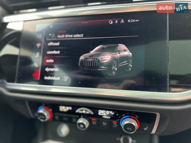 Чорний Ауді Ку3, об'ємом двигуна 2 л та пробігом 63 тис. км за 19950 $, фото 21 на Automoto.ua