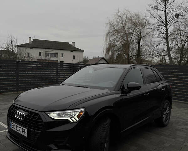 Черный Ауди Ку3, объемом двигателя 1.98 л и пробегом 33 тыс. км за 30300 $, фото 4 на Automoto.ua