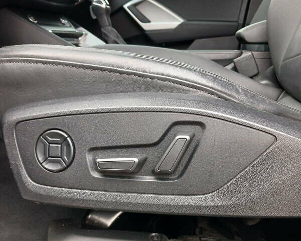 Черный Ауди Ку3, объемом двигателя 1.98 л и пробегом 75 тыс. км за 26400 $, фото 18 на Automoto.ua