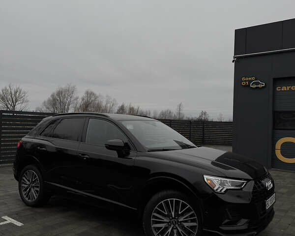 Черный Ауди Ку3, объемом двигателя 1.98 л и пробегом 33 тыс. км за 30300 $, фото 1 на Automoto.ua