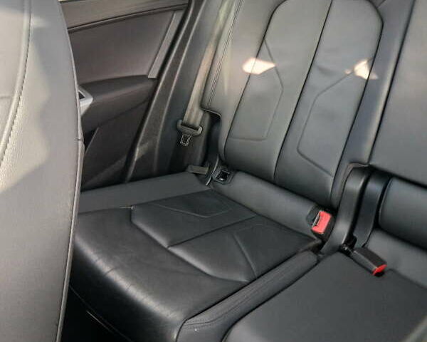 Черный Ауди Ку3, объемом двигателя 1.98 л и пробегом 75 тыс. км за 26400 $, фото 29 на Automoto.ua