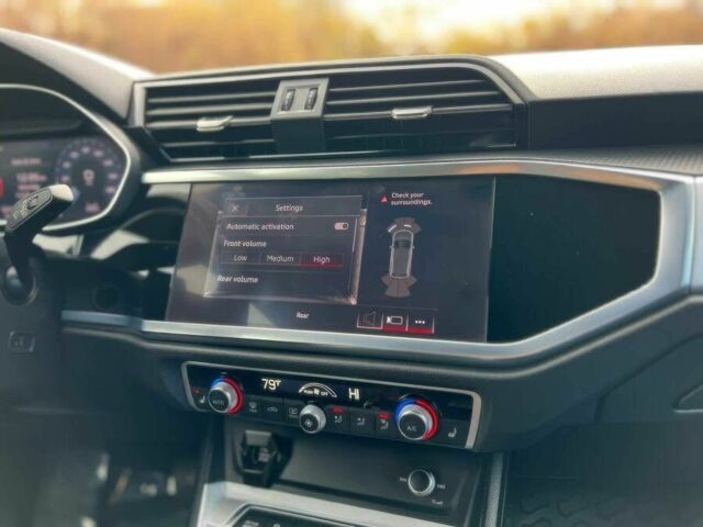 Черный Ауди Ку3, объемом двигателя 2 л и пробегом 10 тыс. км за 15000 $, фото 8 на Automoto.ua