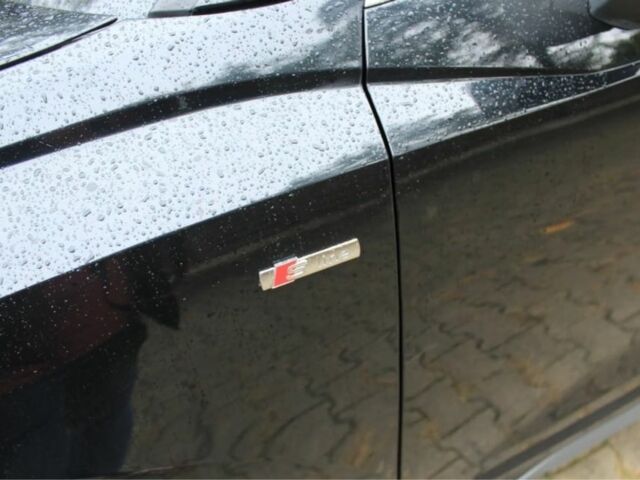 Чорний Ауді Ку3, об'ємом двигуна 2 л та пробігом 48 тис. км за 15800 $, фото 14 на Automoto.ua