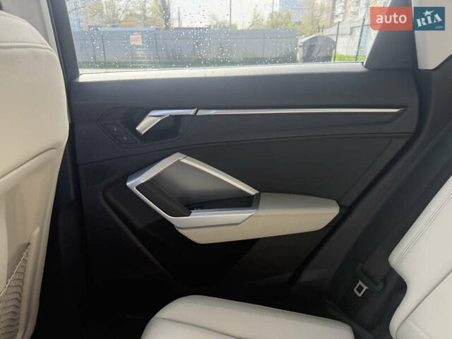 Черный Ауди Ку3, объемом двигателя 1.98 л и пробегом 76 тыс. км за 27000 $, фото 20 на Automoto.ua