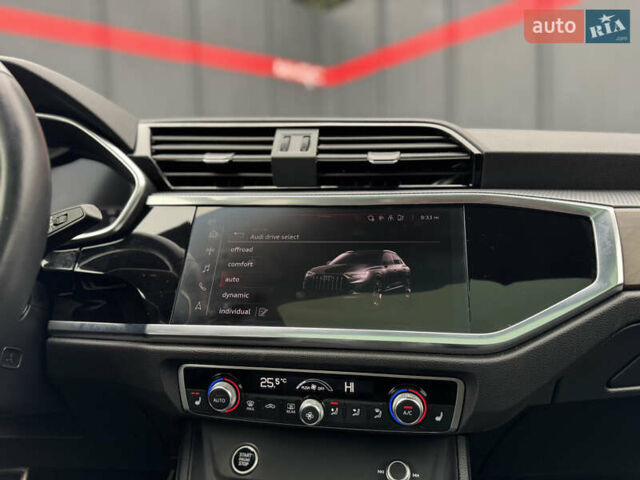 Чорний Ауді Ку3, об'ємом двигуна 2 л та пробігом 45 тис. км за 29890 $, фото 51 на Automoto.ua