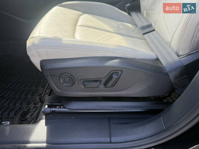 Черный Ауди Ку3, объемом двигателя 1.98 л и пробегом 76 тыс. км за 26000 $, фото 24 на Automoto.ua