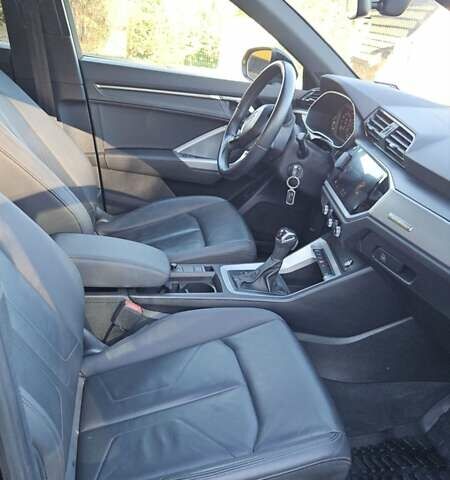 Черный Ауди Ку3, объемом двигателя 1.98 л и пробегом 120 тыс. км за 26000 $, фото 16 на Automoto.ua