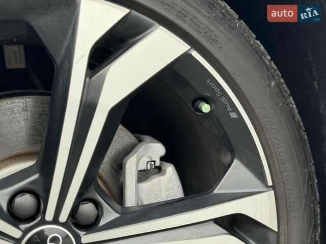 Чорний Ауді Ку3, об'ємом двигуна 2 л та пробігом 45 тис. км за 29890 $, фото 4 на Automoto.ua