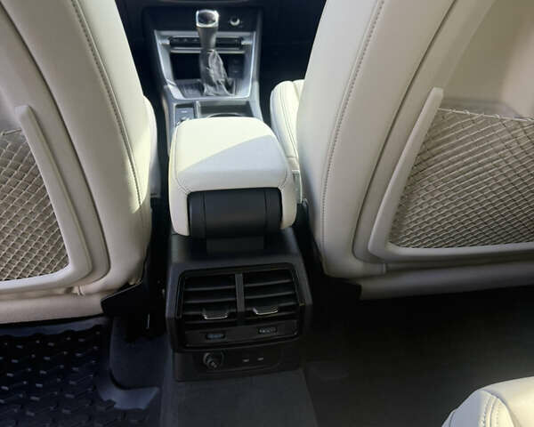 Черный Ауди Ку3, объемом двигателя 1.98 л и пробегом 76 тыс. км за 26000 $, фото 21 на Automoto.ua