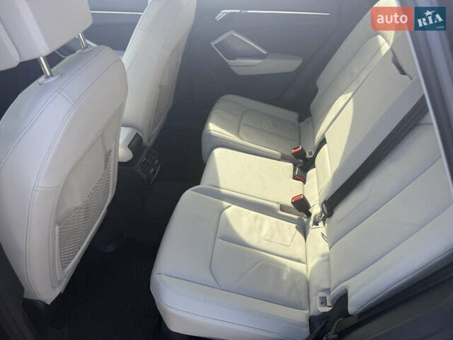 Черный Ауди Ку3, объемом двигателя 1.98 л и пробегом 76 тыс. км за 26000 $, фото 22 на Automoto.ua