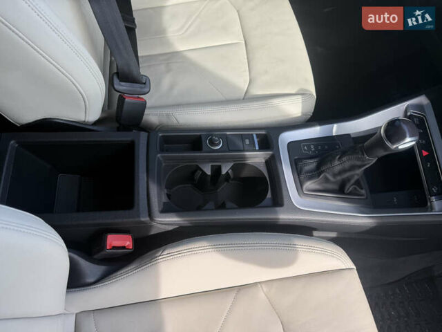 Черный Ауди Ку3, объемом двигателя 1.98 л и пробегом 76 тыс. км за 26000 $, фото 17 на Automoto.ua