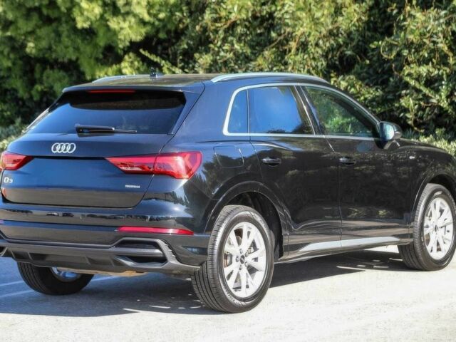Черный Ауди Ку3, объемом двигателя 2 л и пробегом 14 тыс. км за 14500 $, фото 4 на Automoto.ua