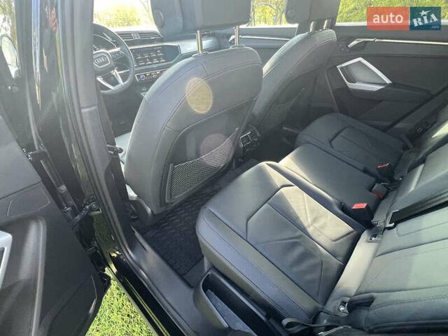 Черный Ауди Ку3, объемом двигателя 1.98 л и пробегом 9 тыс. км за 29500 $, фото 16 на Automoto.ua