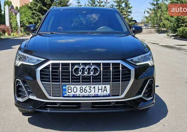 Чорний Ауді Ку3, об'ємом двигуна 2 л та пробігом 28 тис. км за 31400 $, фото 1 на Automoto.ua