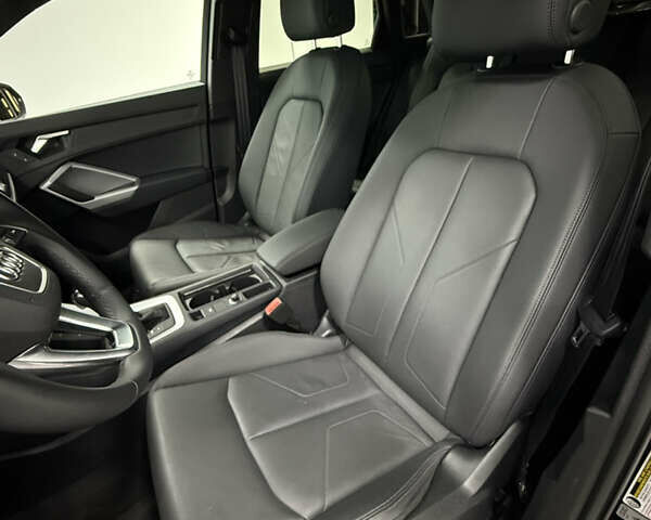 Чорний Ауді Ку3, об'ємом двигуна 1.98 л та пробігом 22 тис. км за 35500 $, фото 18 на Automoto.ua