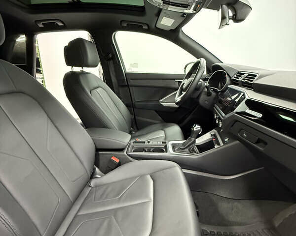 Чорний Ауді Ку3, об'ємом двигуна 1.98 л та пробігом 22 тис. км за 35500 $, фото 28 на Automoto.ua