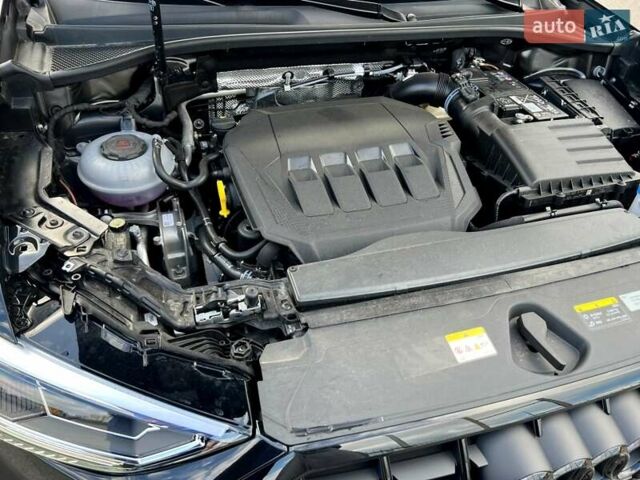 Черный Ауди Ку3, объемом двигателя 1.98 л и пробегом 1 тыс. км за 52499 $, фото 99 на Automoto.ua