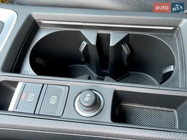 Черный Ауди Ку3, объемом двигателя 1.98 л и пробегом 1 тыс. км за 52499 $, фото 67 на Automoto.ua