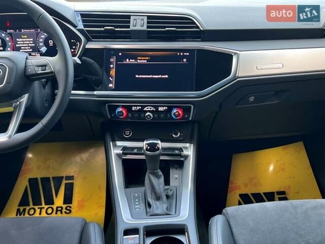 Черный Ауди Ку3, объемом двигателя 1.98 л и пробегом 1 тыс. км за 52499 $, фото 35 на Automoto.ua