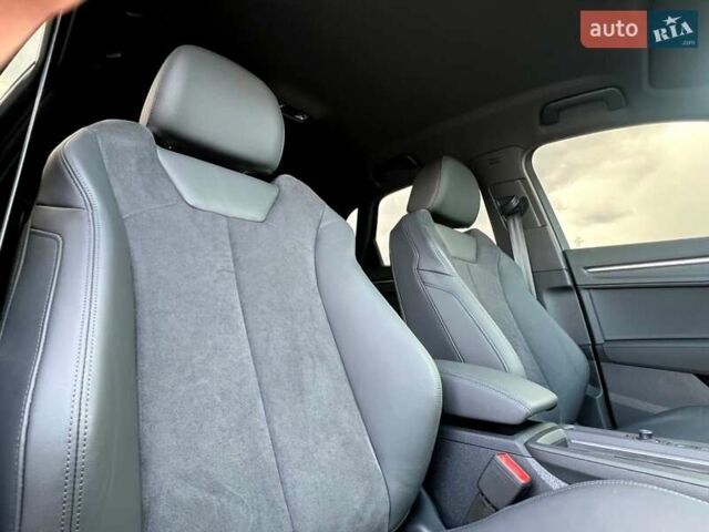 Черный Ауди Ку3, объемом двигателя 1.98 л и пробегом 1 тыс. км за 52499 $, фото 96 на Automoto.ua