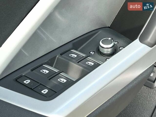 Черный Ауди Ку3, объемом двигателя 1.98 л и пробегом 1 тыс. км за 52499 $, фото 41 на Automoto.ua