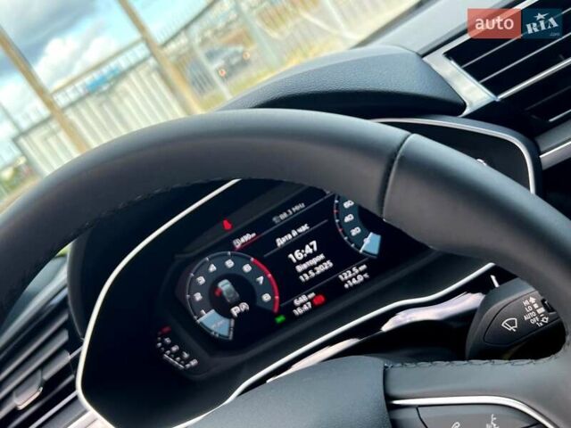 Черный Ауди Ку3, объемом двигателя 1.98 л и пробегом 1 тыс. км за 52499 $, фото 53 на Automoto.ua