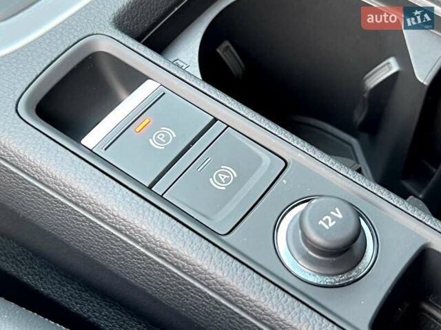 Черный Ауди Ку3, объемом двигателя 1.98 л и пробегом 1 тыс. км за 52499 $, фото 66 на Automoto.ua