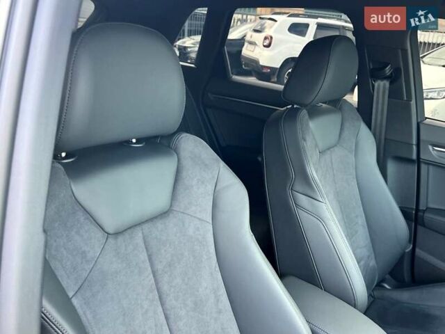 Черный Ауди Ку3, объемом двигателя 1.98 л и пробегом 1 тыс. км за 52499 $, фото 32 на Automoto.ua