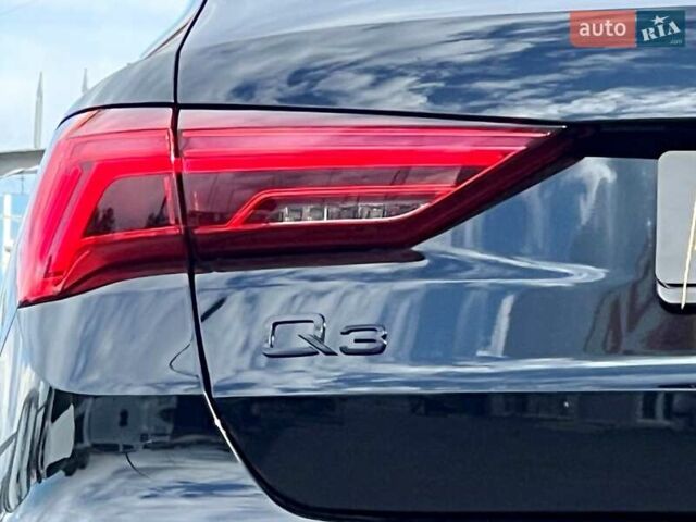 Черный Ауди Ку3, объемом двигателя 1.98 л и пробегом 1 тыс. км за 52499 $, фото 23 на Automoto.ua