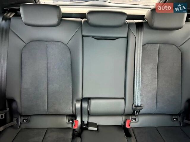 Черный Ауди Ку3, объемом двигателя 1.98 л и пробегом 1 тыс. км за 52499 $, фото 98 на Automoto.ua