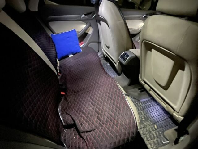 Коричневый Ауди Ку3, объемом двигателя 2 л и пробегом 125 тыс. км за 14500 $, фото 7 на Automoto.ua