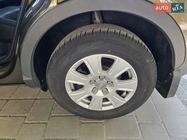 Коричневый Ауди Ку3, объемом двигателя 1.98 л и пробегом 54 тыс. км за 17200 $, фото 19 на Automoto.ua