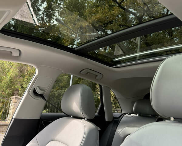 Ауди Ку3 2016 в Черновцах на Automoto.ua Красный Ауди Ку3, объемом двигателя 2 л и пробегом 183 тыс. км за 16800 $, фото 8 на Automoto.ua